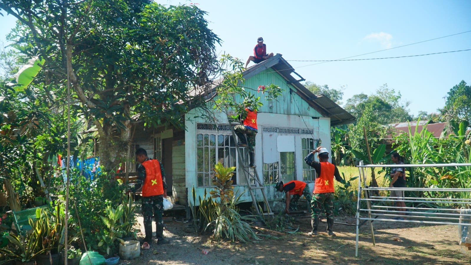 Rehabilitasi RTLH dalam TMMD Reguler Ke-129 Menjadi Solusi bagi Warga