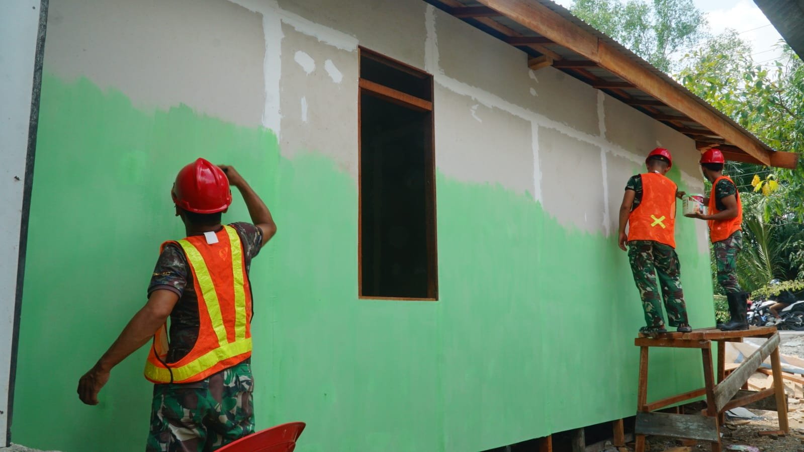 Progres Akhir Pengecatan RTLH Bapak Walianto di Desa Bandaraya