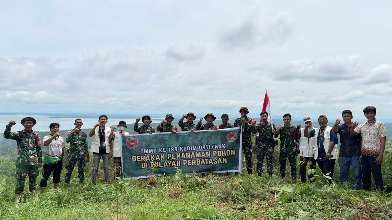 Pohon Buah Ditanam di Perbatasan RI-Malaysia oleh Satgas TMMD ke-129