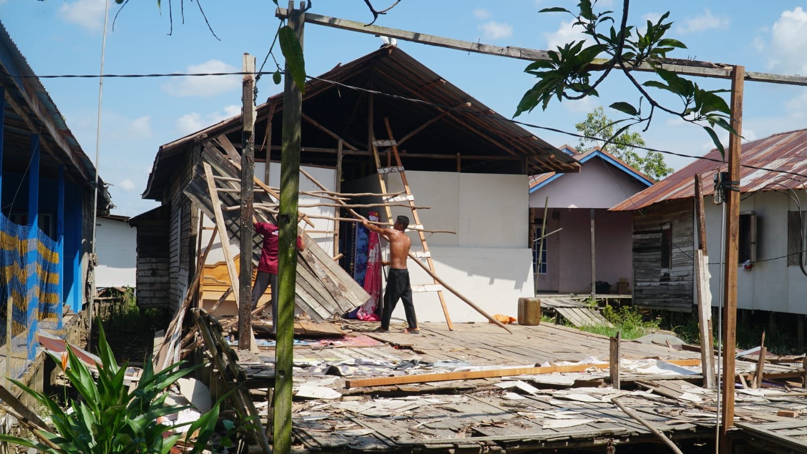 Keterlibatan Masyarakat Percepat Proyek TMMD di Desa Bandaraya