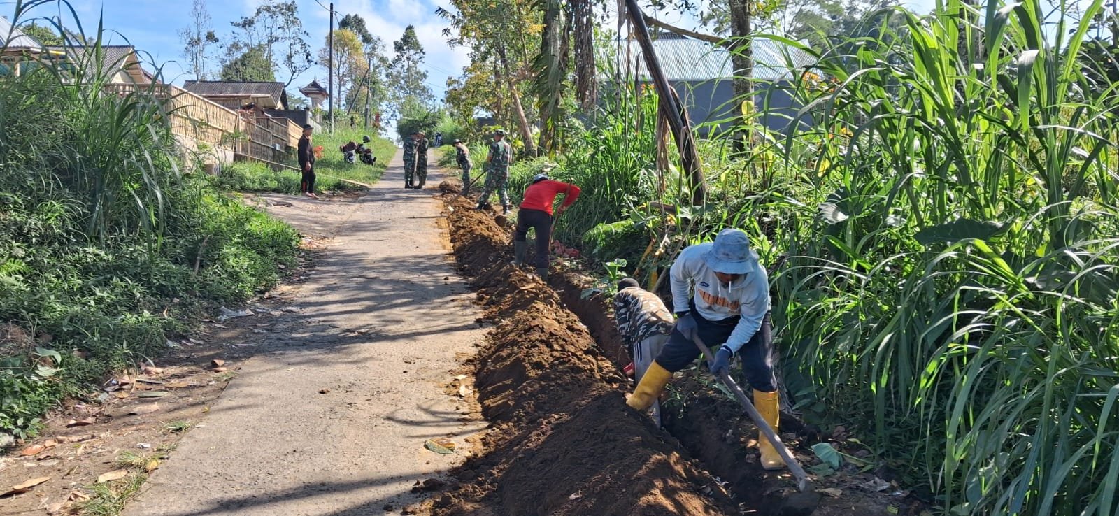 Keterlibatan Masyarakat Dorong Proyek Pipanisasi TMMD Ke-129