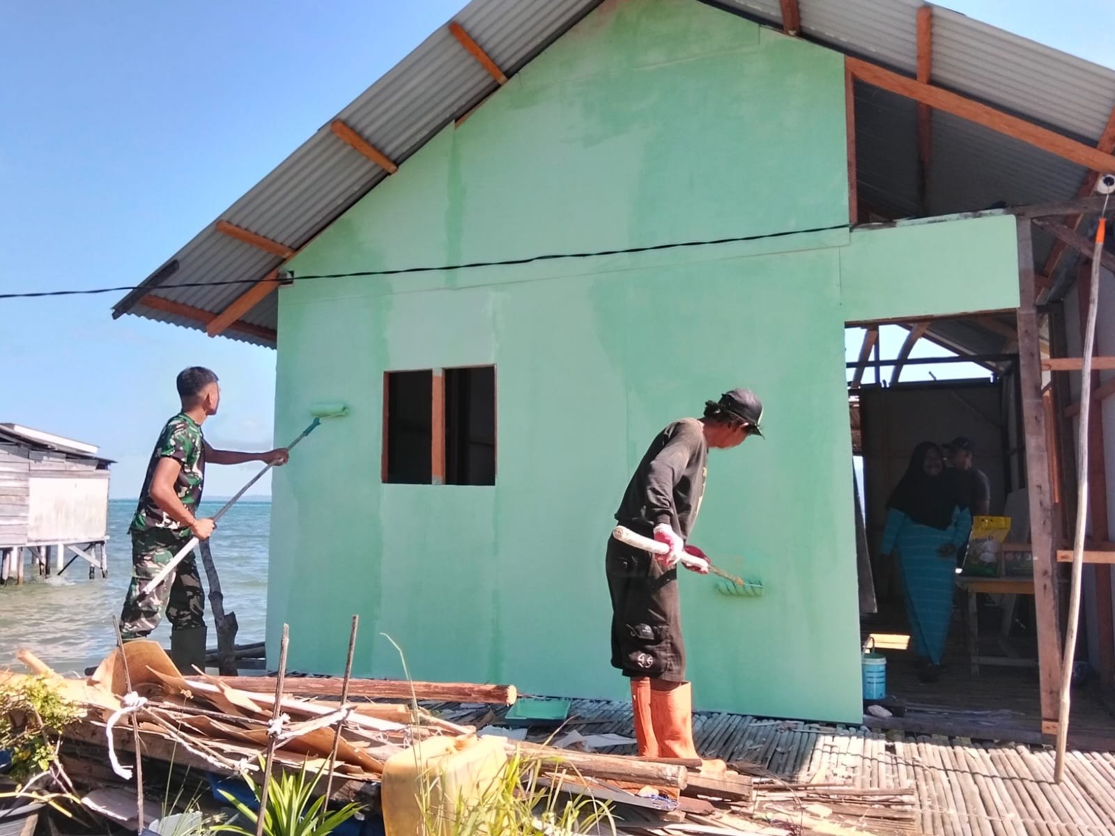 Pekerjaan Renovasi RTLH Bapak Nardianto di Desa Polewali Menuju Penyelesaian Akhir