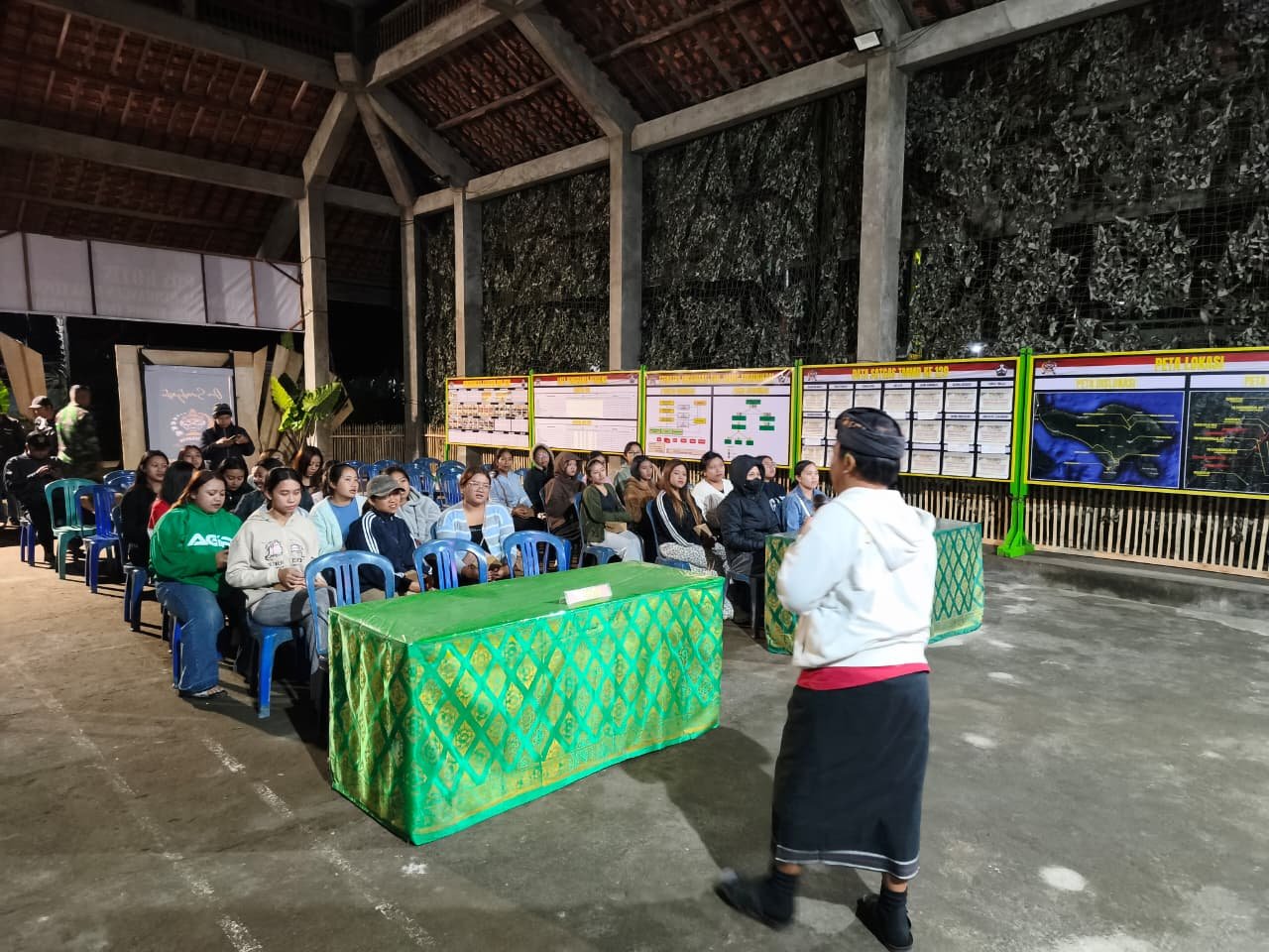 Penyuluhan Kesehatan Bersama TNI Dalam TMMD Ke-129 di Bangli