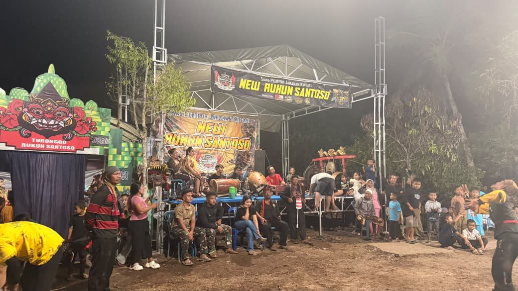 Harmoni TNI dan Masyarakat Terjalin dalam Acara Jaranan TMMD Ke-129