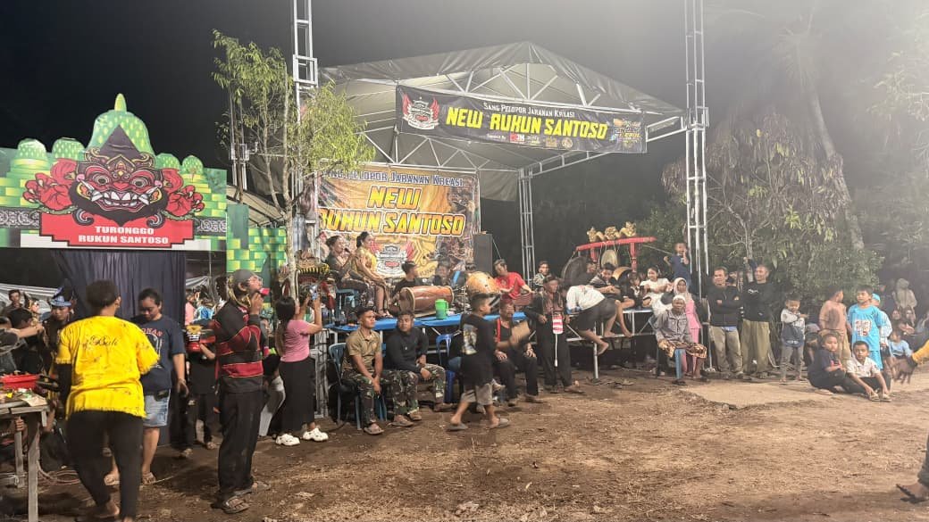 Kehadiran Tim TMMD Ke-129 di Acara Jaranan Disukai Masyarakat Desa Bandaraya